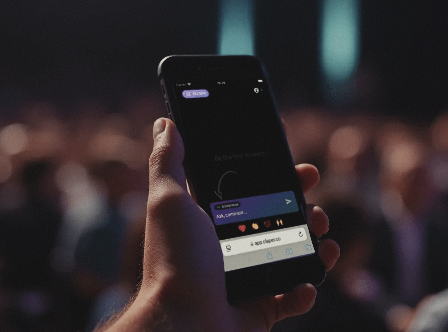 Audience member interacting with Claper on mobile during a live event